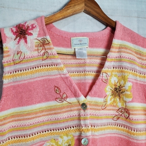 Susan Bristol Vintage 90s Pink Yellow Knit Floral Embroidered Sweater Vest Large - Picture 2 of 10